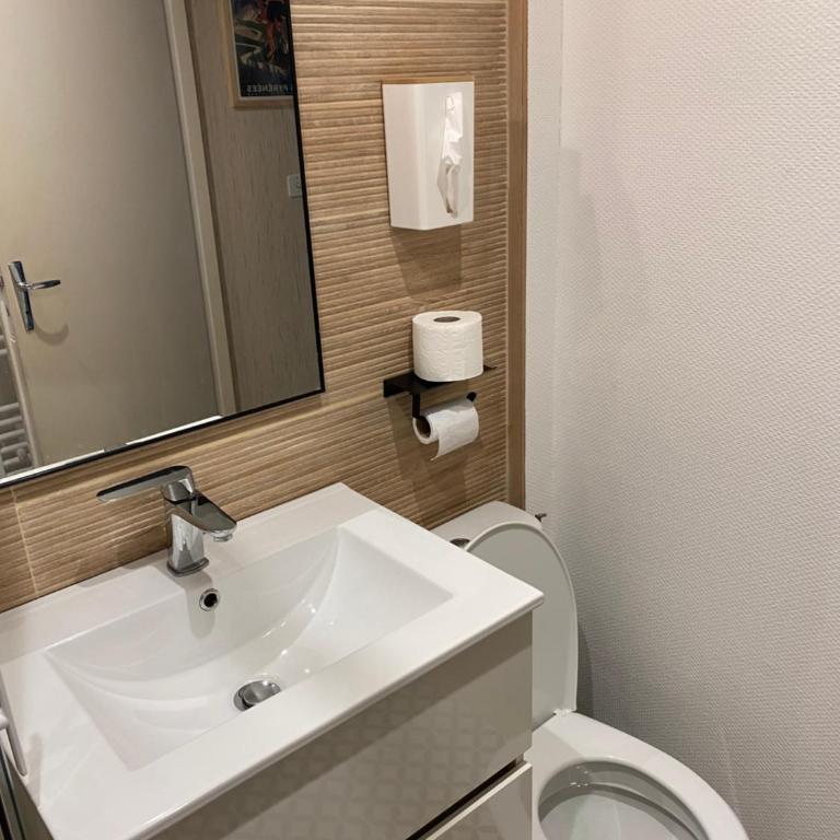 AU 47 ALLÉES D'ETIGNY - CENTRAL & STANDING - avec parking - Linge de lit et de toilette inclus - Apartment mit Blick auf die Berge - 60
