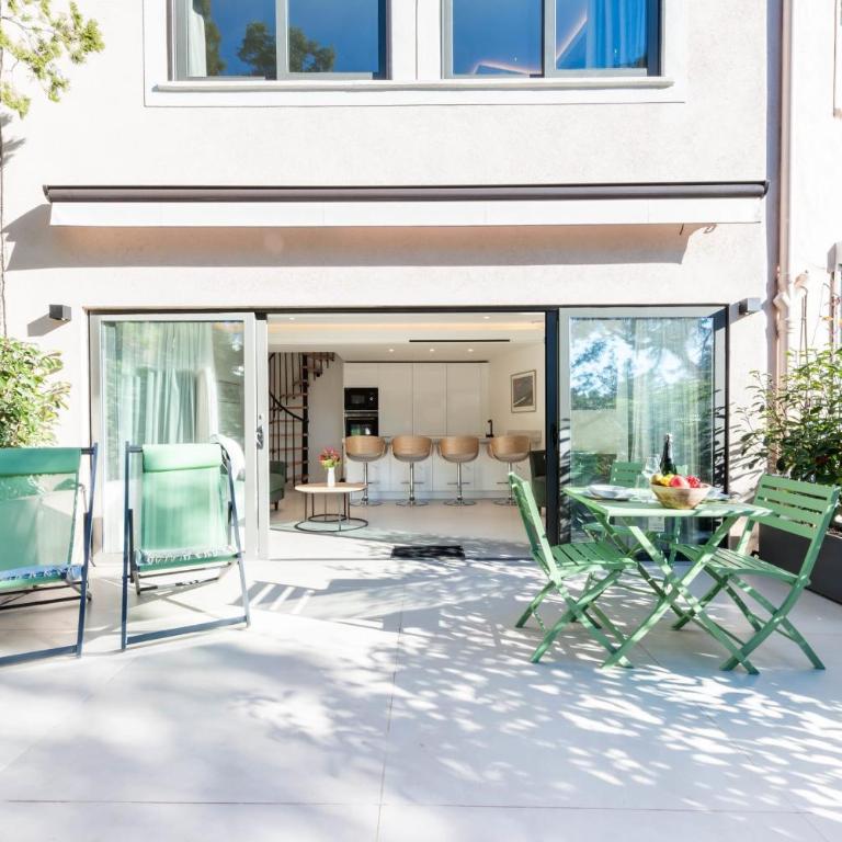 Elegant Duplex with Private Garden Terrace - Appartement - 8