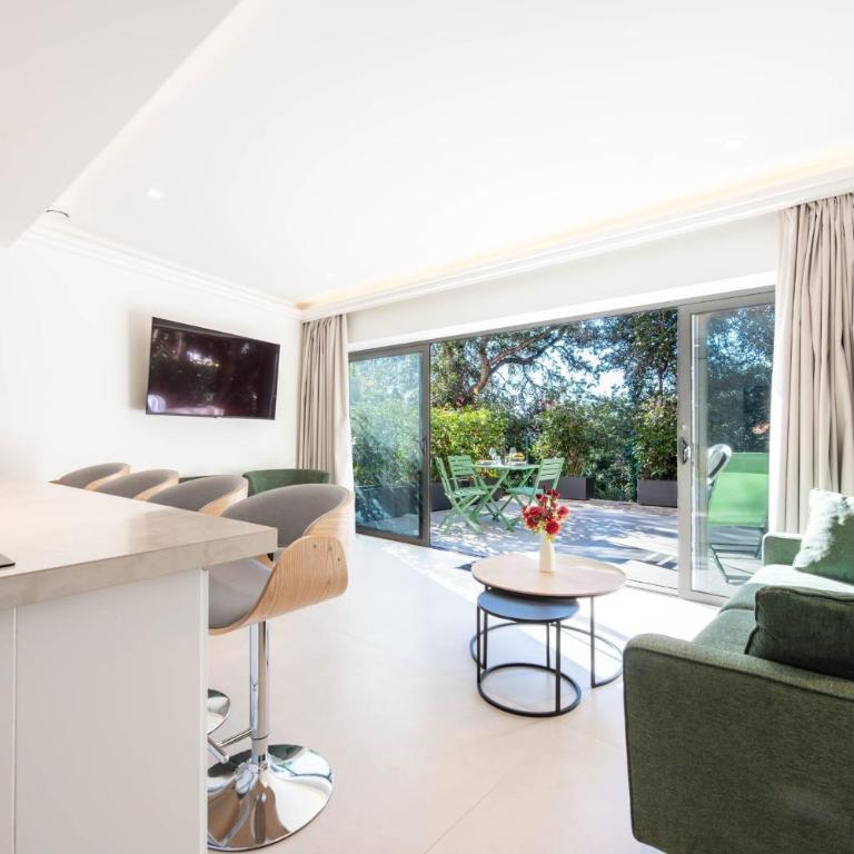 Elegant Duplex with Private Garden Terrace - Appartement - 12