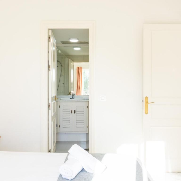 Costa Lux Elviria - Two-Bedroom Apartment - 14