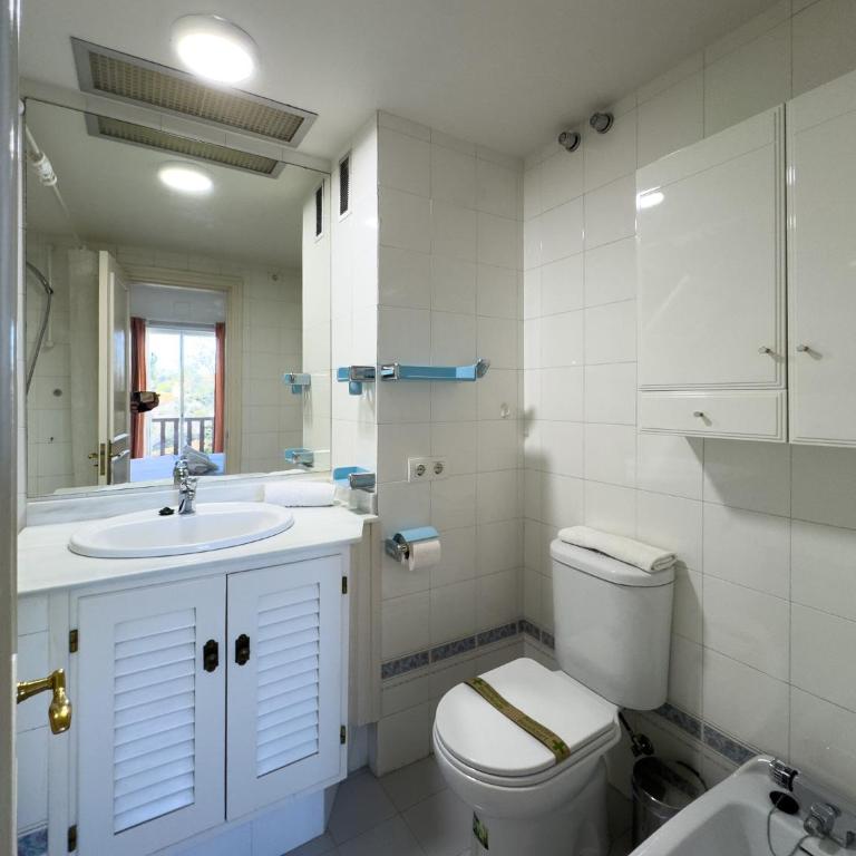 Costa Lux Elviria - Two-Bedroom Apartment - 18