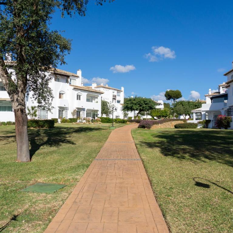 Costa Lux Elviria - Two-Bedroom Apartment - 28