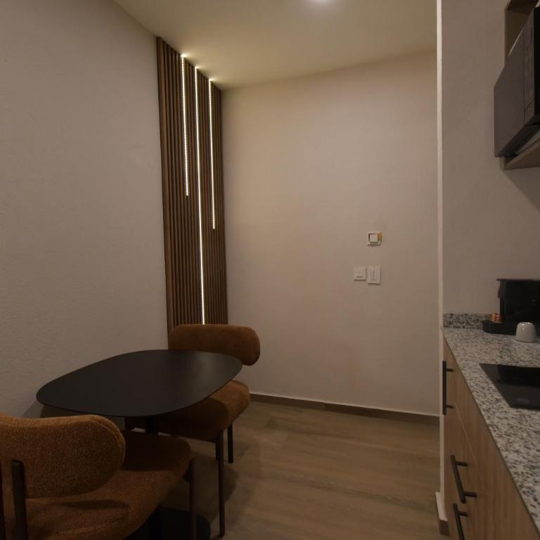 Expo Satelite 2750 Hotel & Suites - Superior Suite - 12