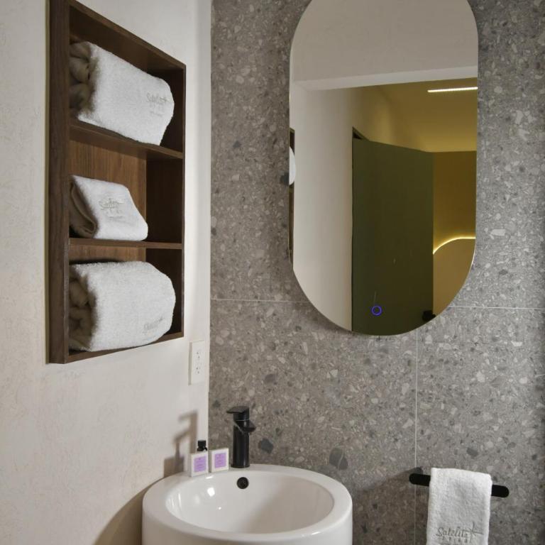 Expo Satelite 2750 Hotel & Suites - Superior Suite - 14