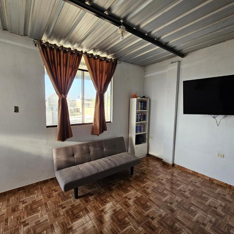 Minidepartamento Centrico Amoblado - Apartamento de 1 dormitorio - 2