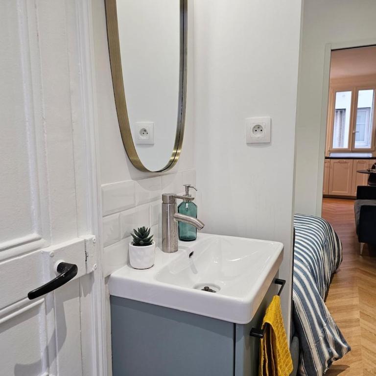 Charme apt a Paris ideal for 3p - Appartamento con 1 Camera da Letto - 2
