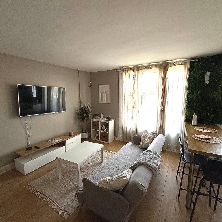 superbe duplex avec parking gratuit - Appartement 2 Chambres - 4