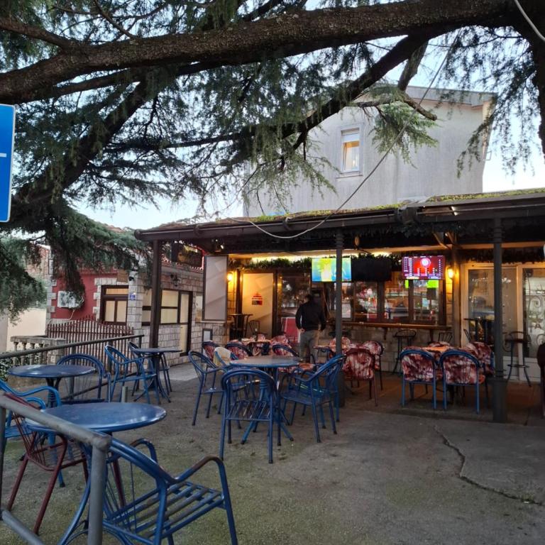 Paulino Rooms - Triple Room with Bathroom - 4