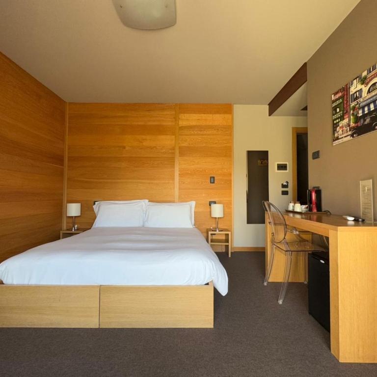 La Bicoque - Double Room with Balcony - 9
