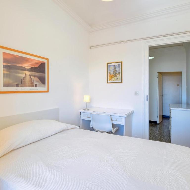 Amazing Apartment In Genova With Wifi - Appartamento con 2 Camere da Letto - 8