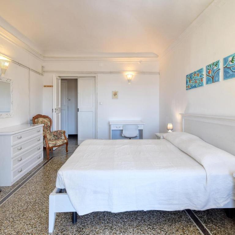 Amazing Apartment In Genova With Wifi - Appartamento con 2 Camere da Letto - 9