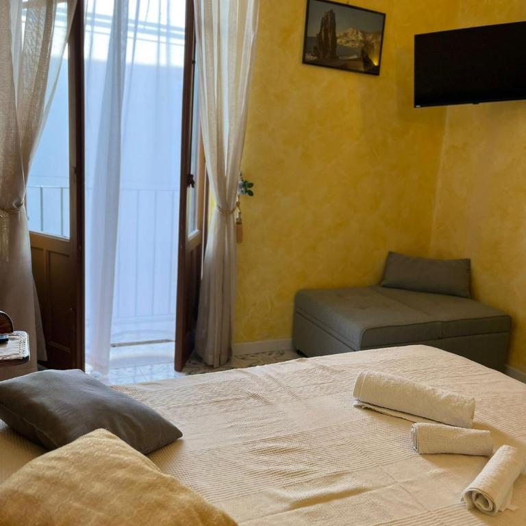 Casa Vacanze Central Cincotta - Camera Matrimoniale Deluxe - 3