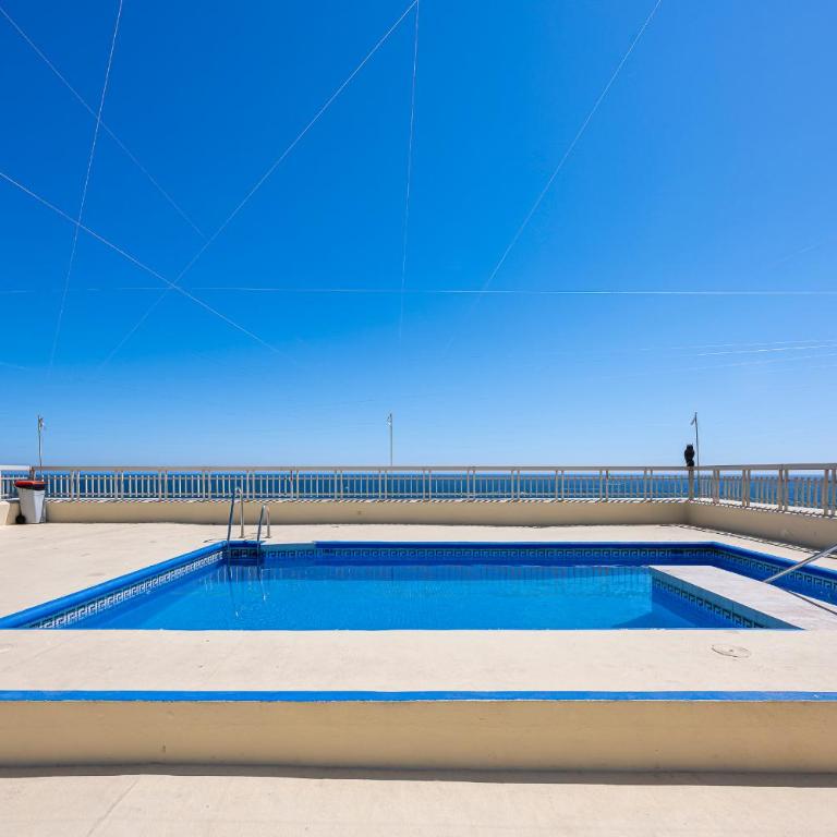 Marbella Center Bechfront 4 persons - Two-Bedroom Apartment - 1