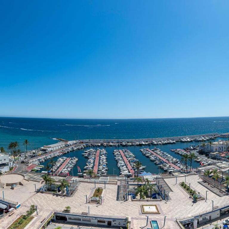 Marbella Center Bechfront 4 persons - Two-Bedroom Apartment - 5