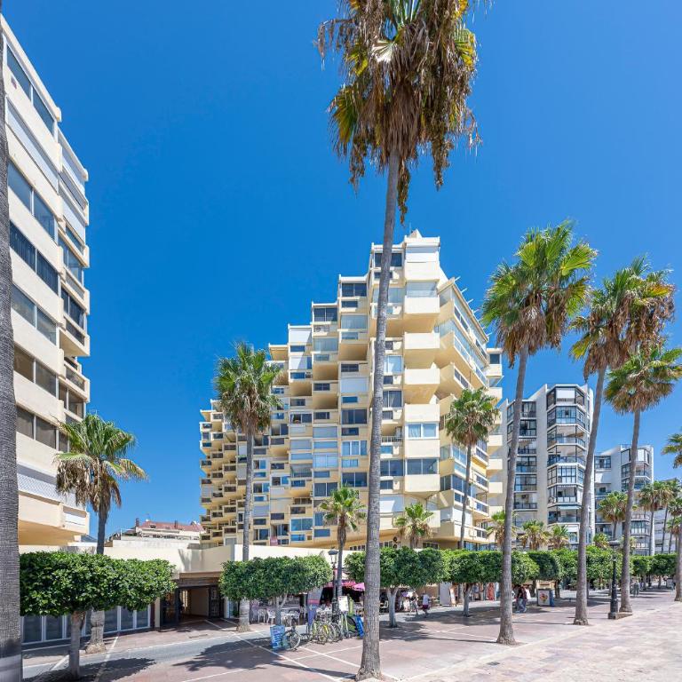 Marbella Center Bechfront 4 persons - Two-Bedroom Apartment - 25