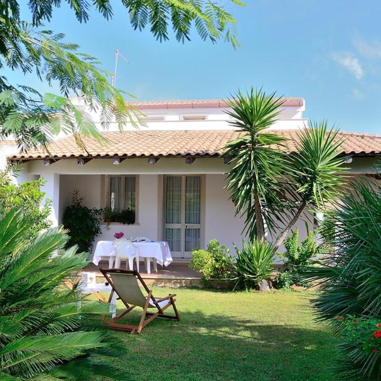 Villa Sole con accesso diretto alla spiaggia - Three-Bedroom House - 1