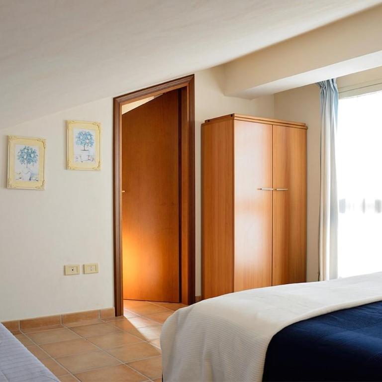 Villa Sole con accesso diretto alla spiaggia - Three-Bedroom House - 3