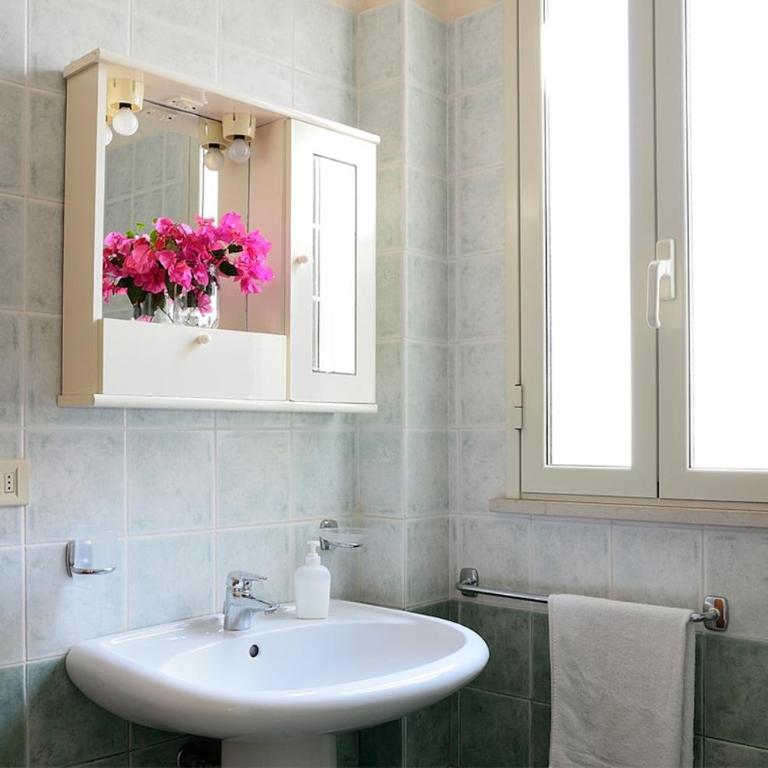 Villa Sole con accesso diretto alla spiaggia - Three-Bedroom House - 26