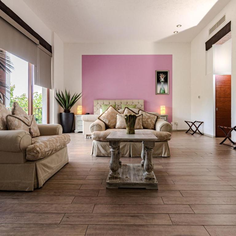 Radisson Hotel Cuernavaca - Suite - 1 cama extragrande - Adaptada para personas con discapacidad - No fumadores - 3