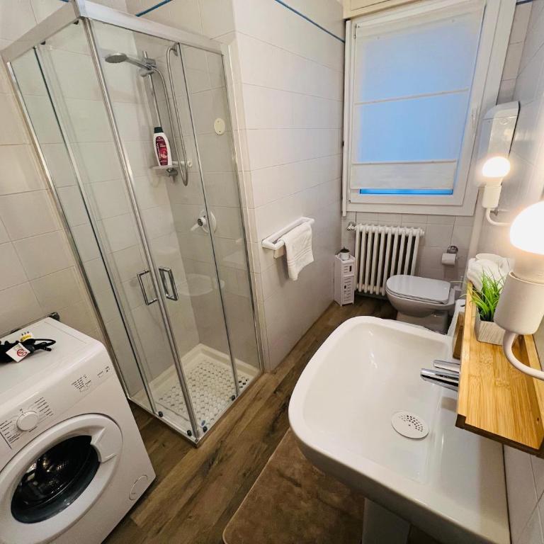 Gabriel House - parking and station - Appartamento con 2 Camere da Letto - 24