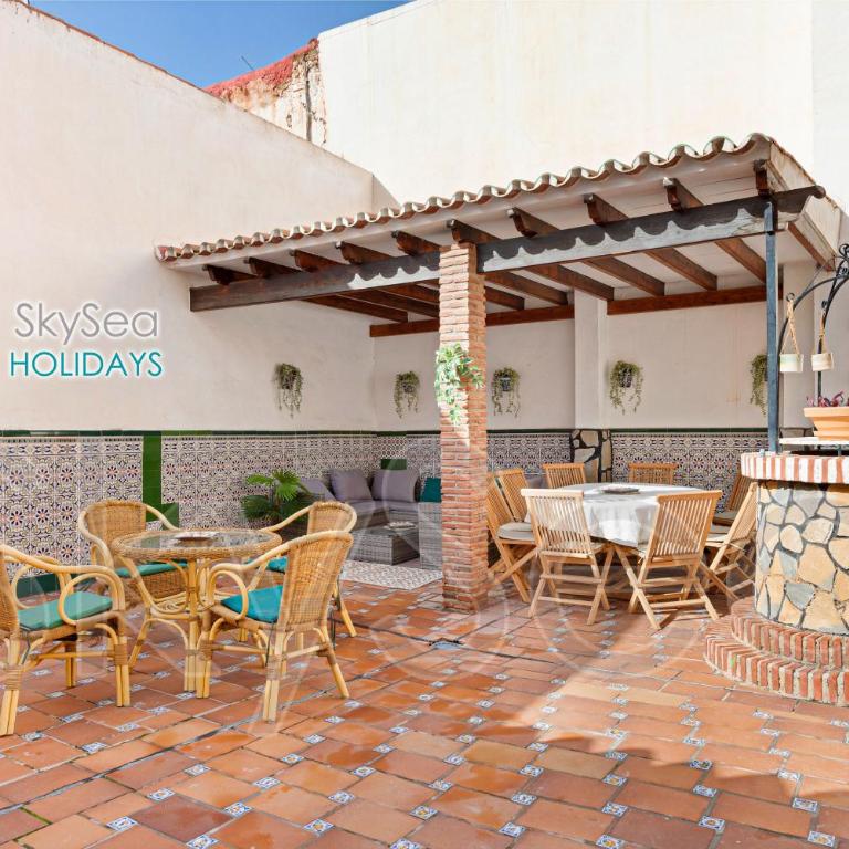 Casa TIPICA MALAGUEÑA con PATIO en el centro - Casa de 3 dormitorios - 1