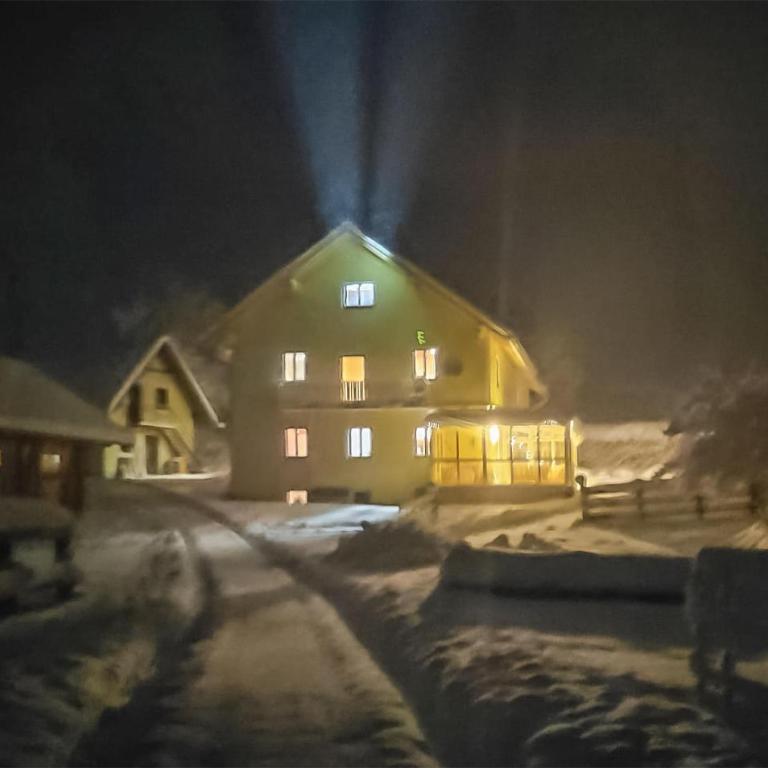 Großes Ferienhaus In Oberwoelz - Ferienhaus mit 5 Schlafzimmern - 11