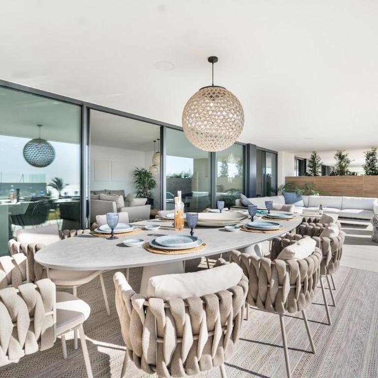 Apartamento de Lujo con Vista al Mar - Three-Bedroom Apartment - 3