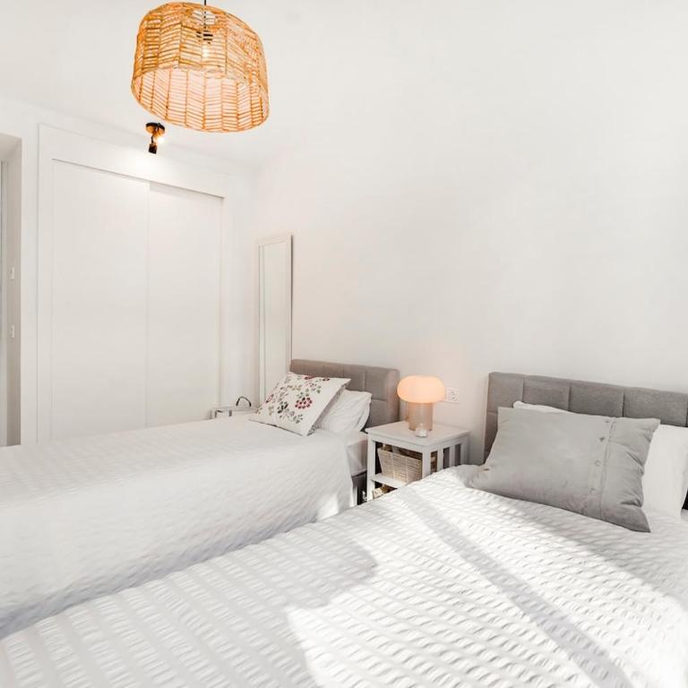 Apartamento de Lujo con Vista al Mar - Three-Bedroom Apartment - 19