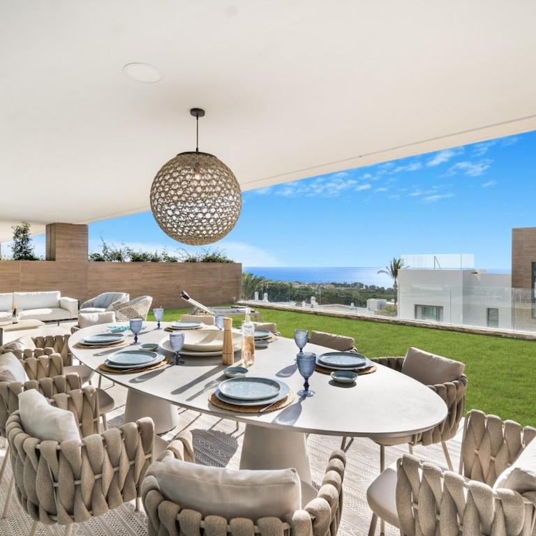Apartamento de Lujo con Vista al Mar - Three-Bedroom Apartment - 21