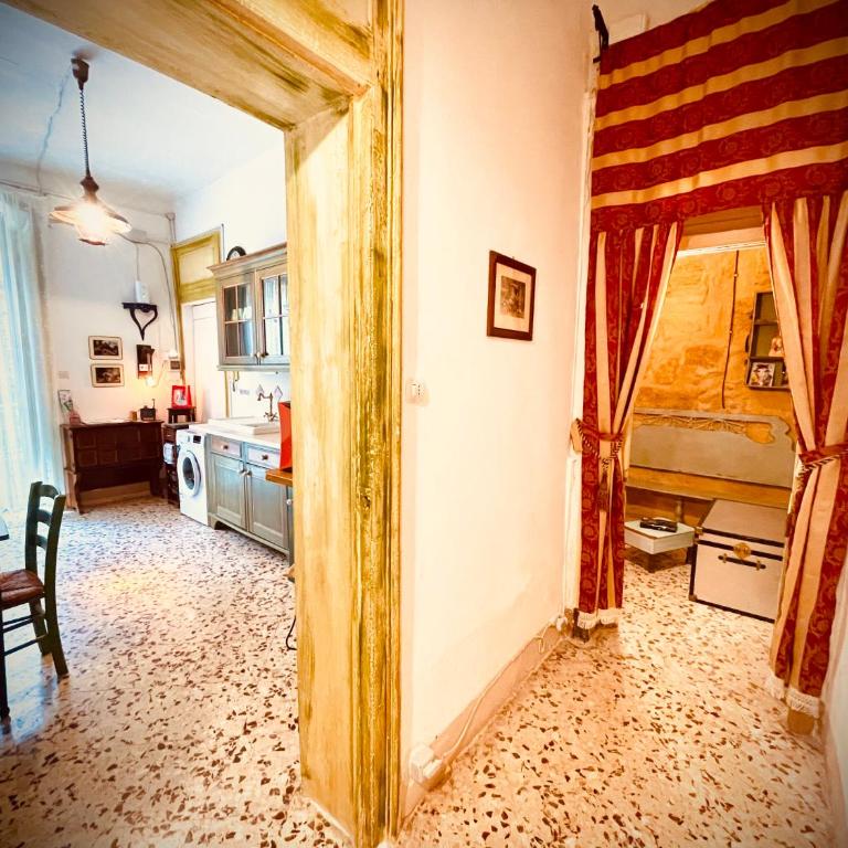 Il Vecchio Cortile - Appartamento con 2 Camere da Letto, Balcone e Terrazza - 7