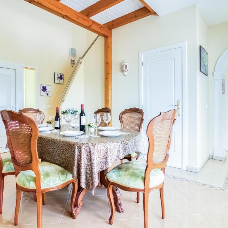 Beautiful Home In Dénia - Casa de 4 dormitorios - 6