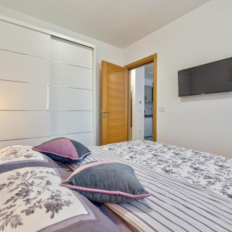 svitanje central residence - One-Bedroom Apartment - 6