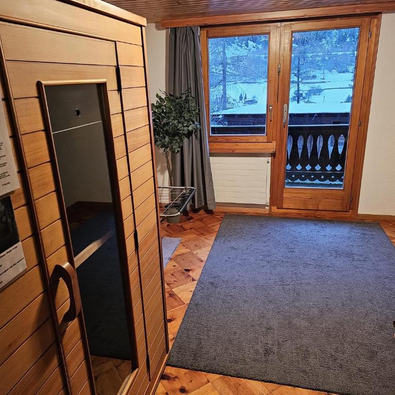 5 Zimmer-Wohnung mit Garage und Sauna - Apartment mit 3 Schlafzimmern und Bergblick - 19