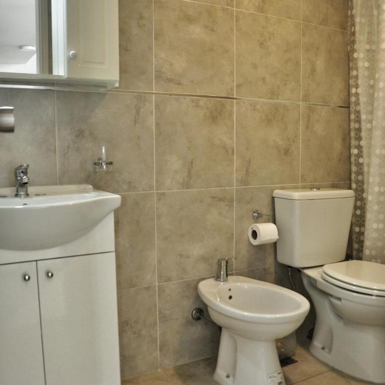 Departamento con balcón a la calle principal de Bariloche - Apartamento de 1 dormitorio - 17