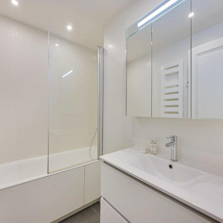 Very nice family appt 2 BDR 4P - HOCHE ETOILE - Appartement 2 Chambres - 18