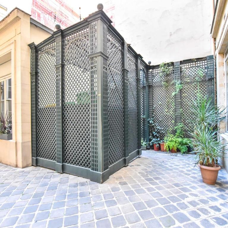Perle rare Triangle d'Or Great Studio with Terrace - BAIL MOBILITE - Apartamento - 11