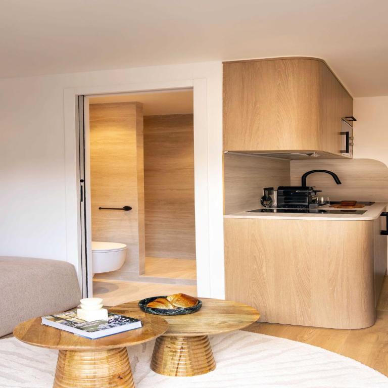 Refined studio with balcony - 2P - Saint Lazare - Apartment - 2