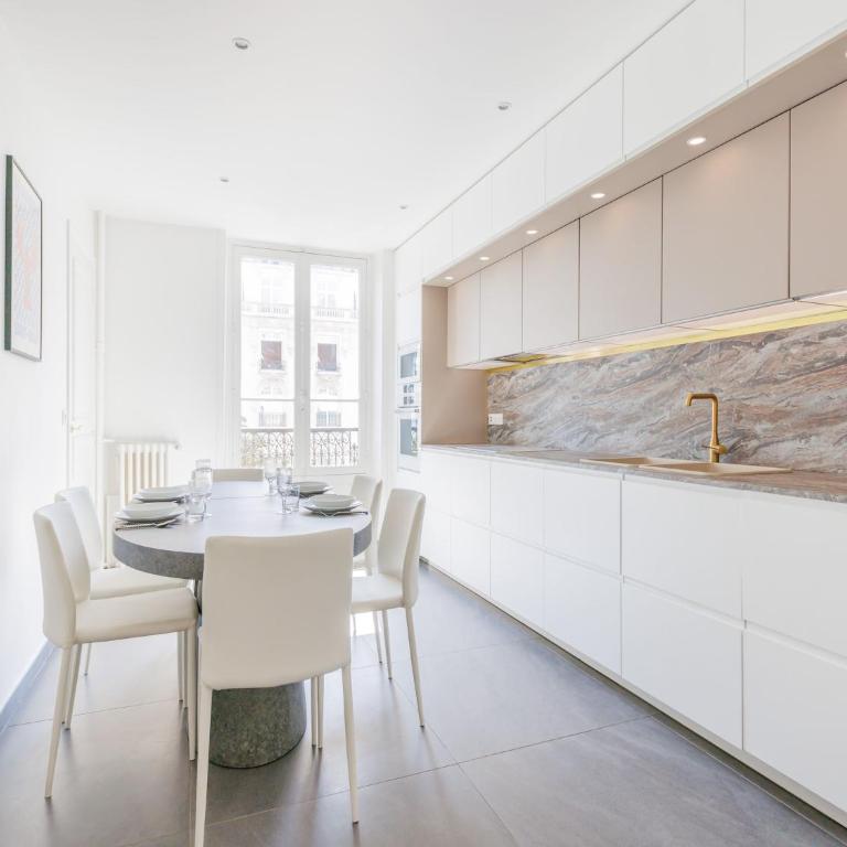 Very nice family appt 2 BDR 4P - HOCHE ETOILE - Appartement 2 Chambres - 5