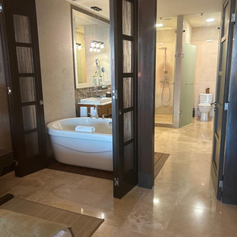 Luxury two bedroom condo - Apartamento de 2 dormitorios - 12