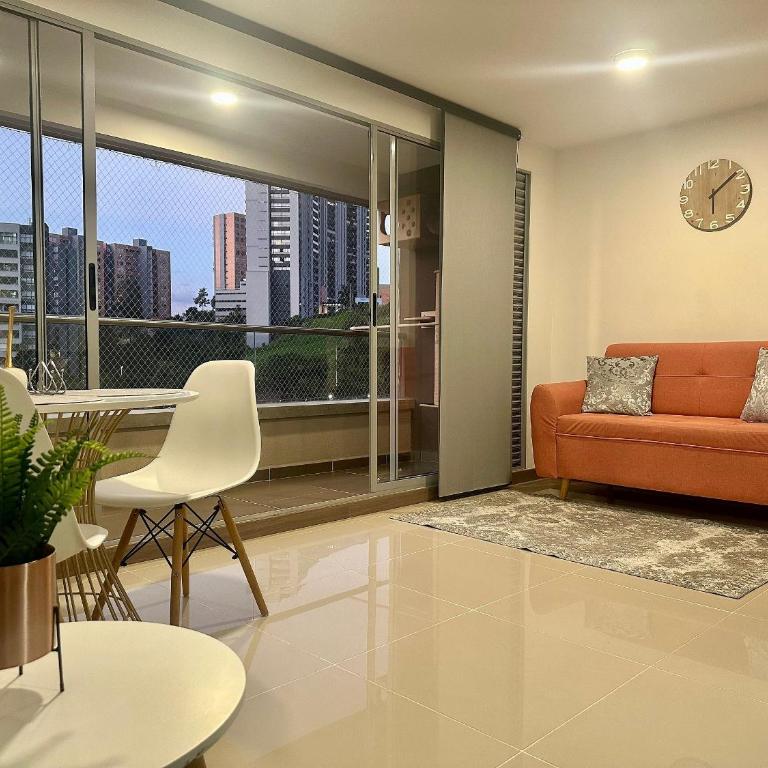 Apartamento en Piso 11 con Piscina y Vistas - Apartamento - 2