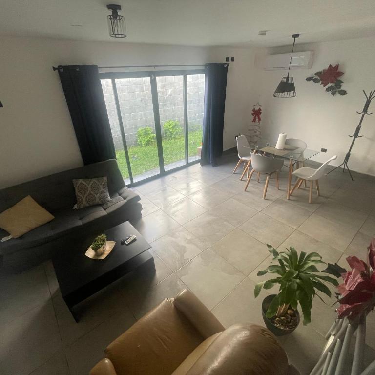 Casa súper Equipada Cumbres Dominio - Three-Bedroom Vacation Home - 29