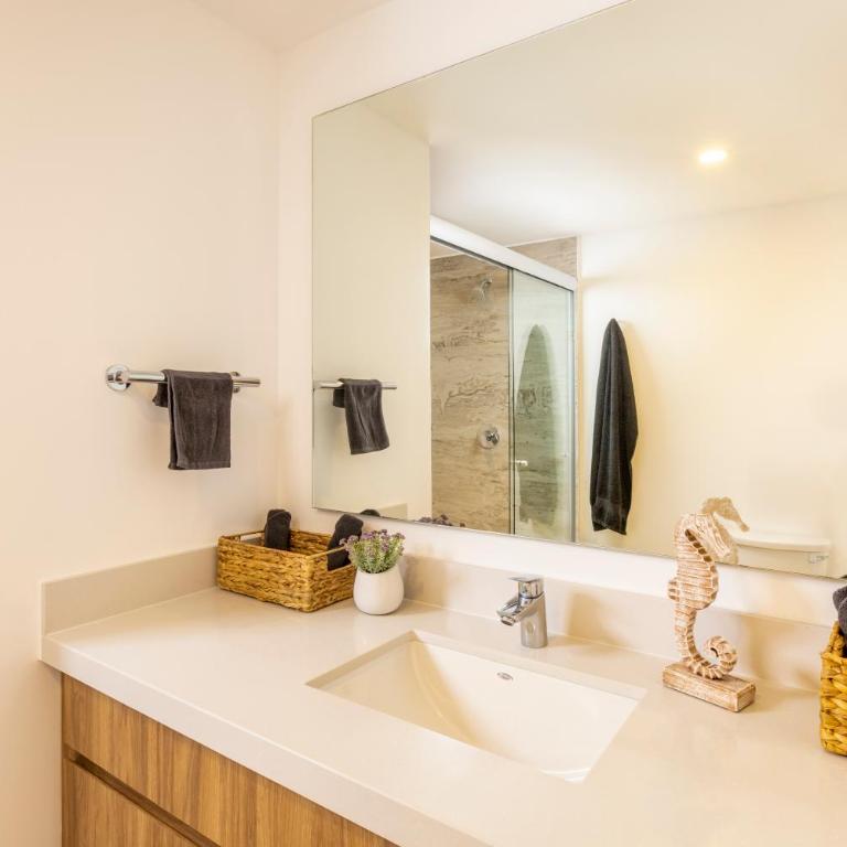 Gorgeous Full Oceanview 2-Bedroom Residence - Two-Bedroom Apartment - 21
