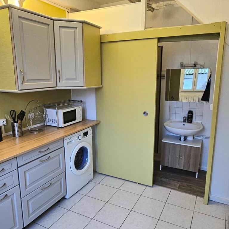 Appartement F2 Orléans 42m2, parking, 4 couchages et lit bébé - One-Bedroom Apartment - 31