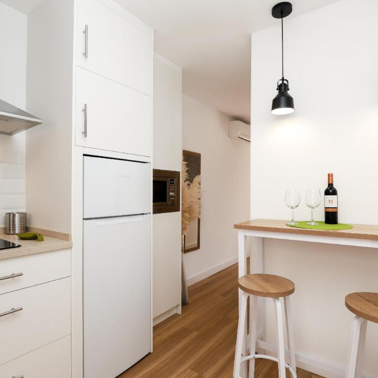 Fuengirola centre, renovated, beach 200m - Apartamento Estudio con balcón - 5