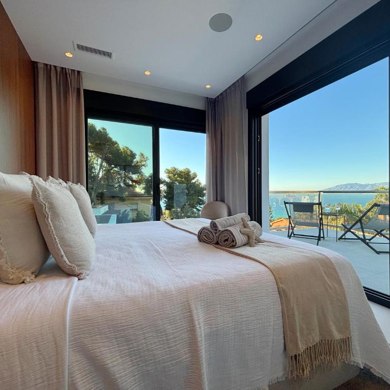Candado Golf and heated Pool by MalagadeVacaciones - Villa - 46