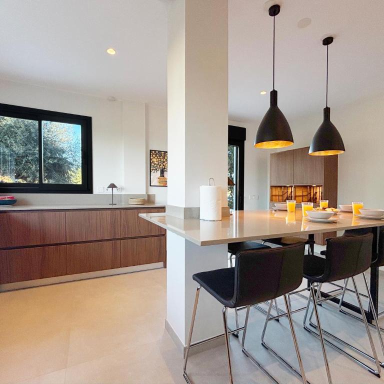 Candado Golf and heated Pool by MalagadeVacaciones - Villa - 25
