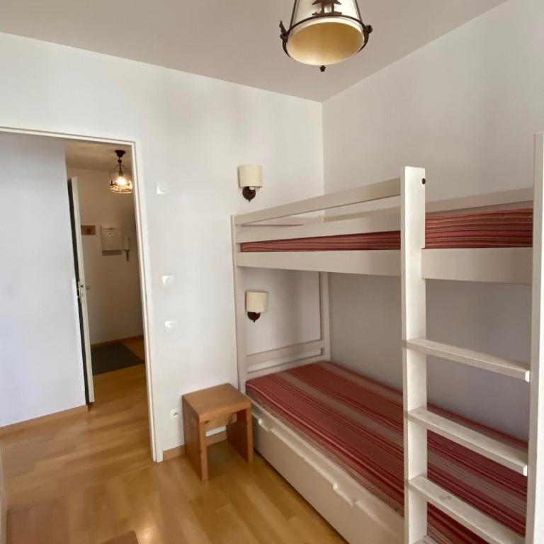 Les Oursons, Résidence Val de Jade, Beau T3 meublé, plein centre, Wifi, Ascenseur - Appartamento - 11