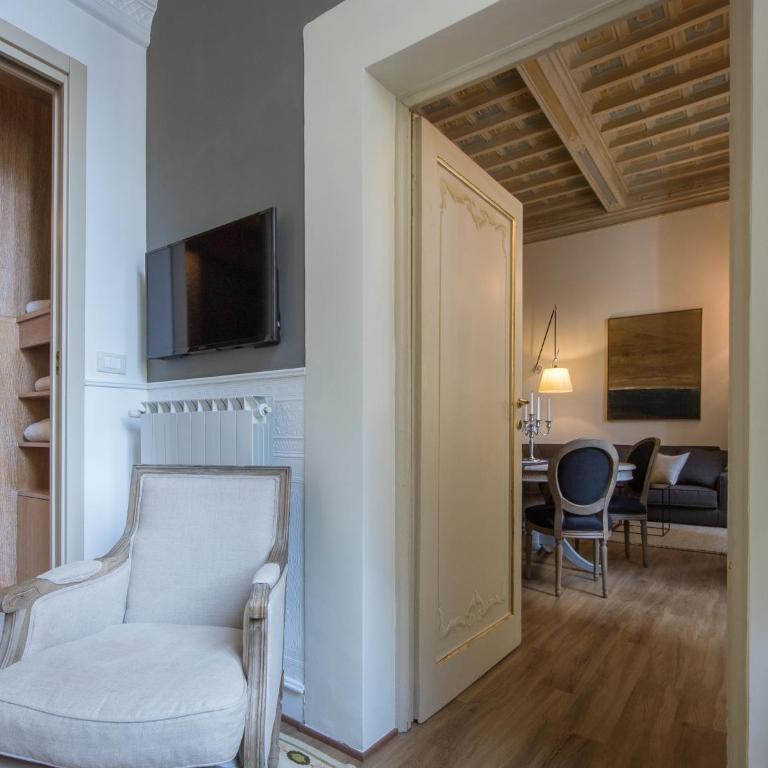 Apartments Florence - Orsanmichele view - Two Bedroom Apartment - 11