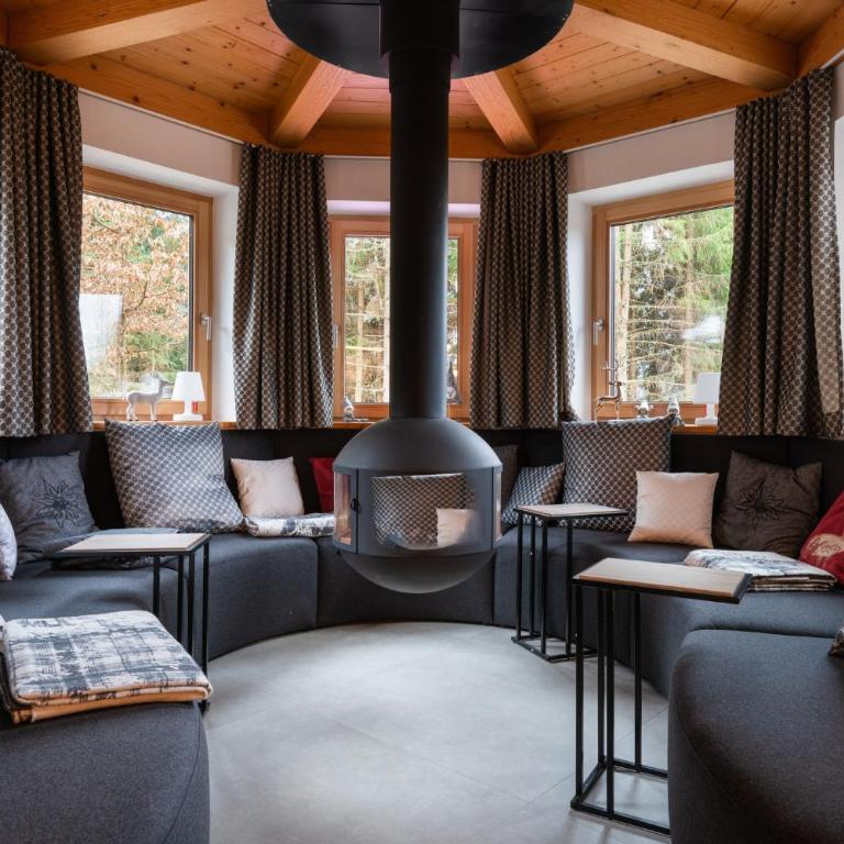 Designferienhaus Luxus Bergchalet XXL Ski In-Out Snow Space Wagrain Flachau - Deluxe Villa - 3