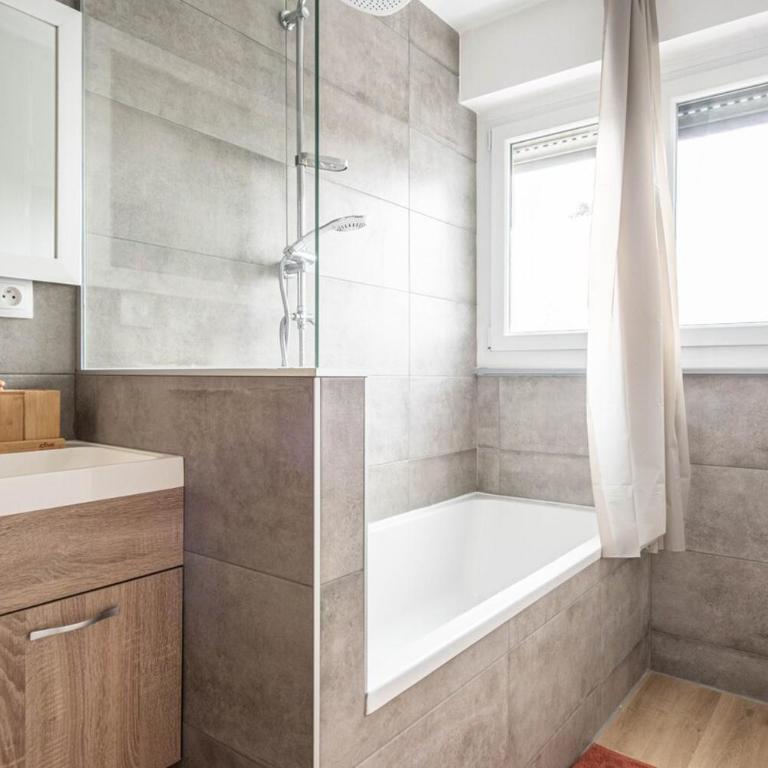 Le Schuman Logement Centre Mulhouse Parking - Apartamento de 2 dormitorios - 16
